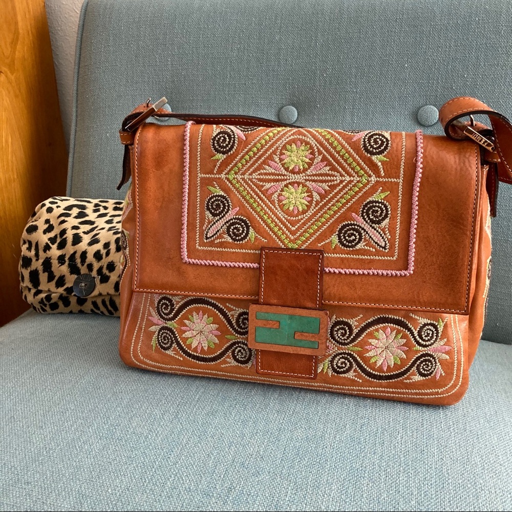 AUTHENTIC FENDI VINTAGE EMBROIDERED MAMMA BAGUETTE BAG!!